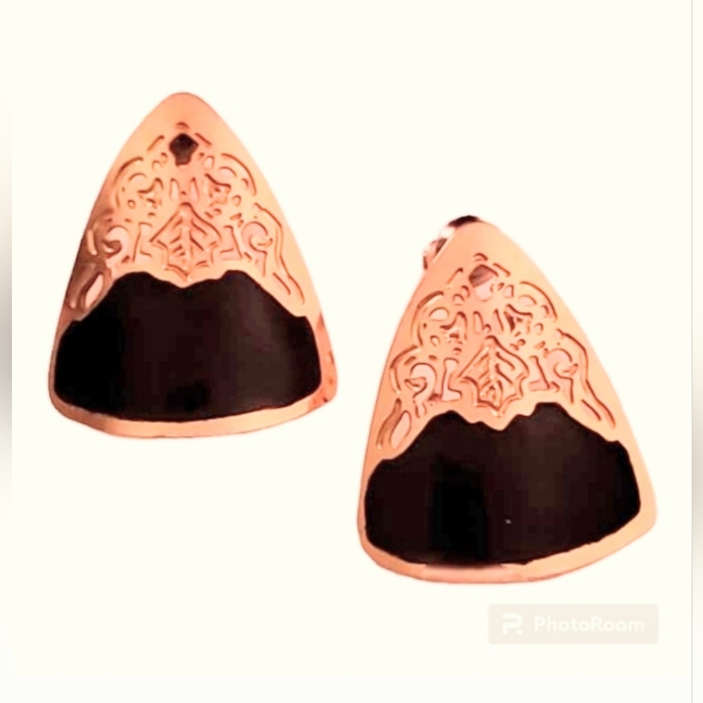 1" Thin Golden Lacey Filigree & Midnight Black Post Pierced Earrings Lightweight